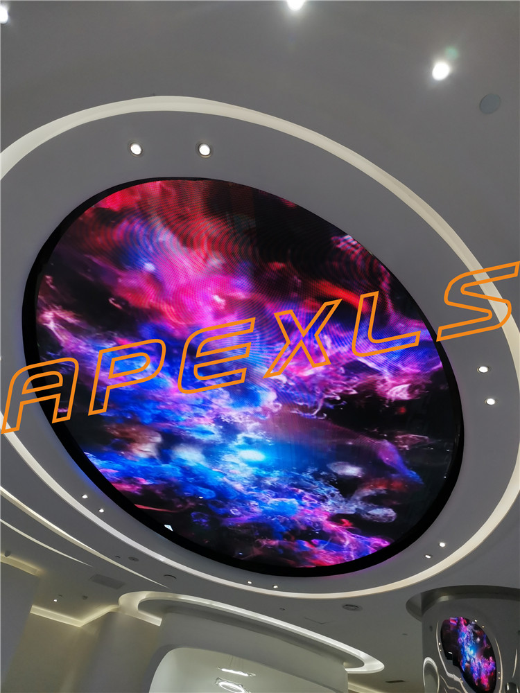 深圳發(fā)展中心大廈P3MM天花屏戶內全彩LED圓形顯示屏