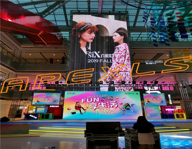 廣州美林P3.91-7.8MM戶內透明全彩顯示屏