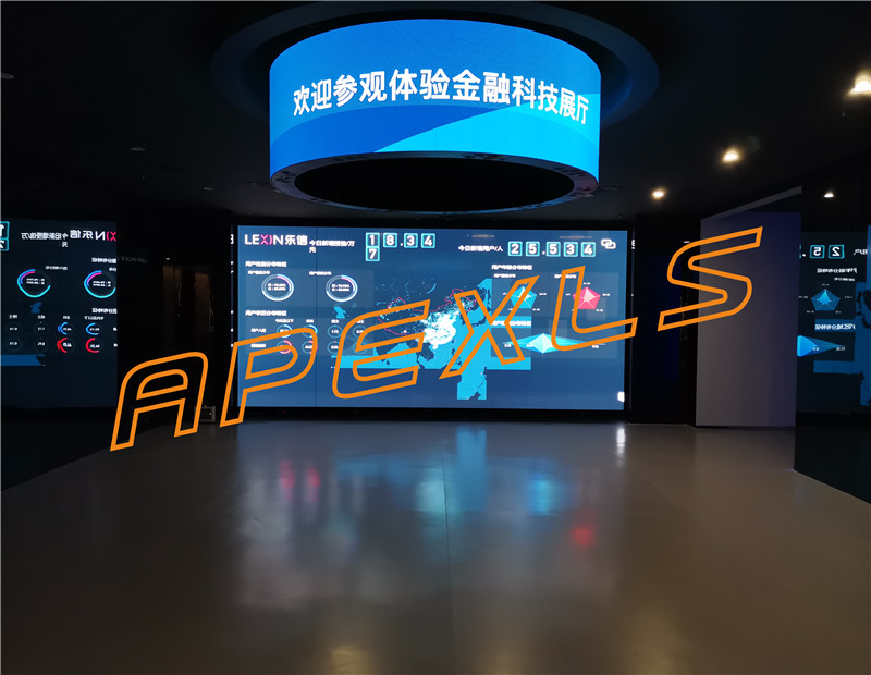 深圳P1.5MM戶內COB顯示屏