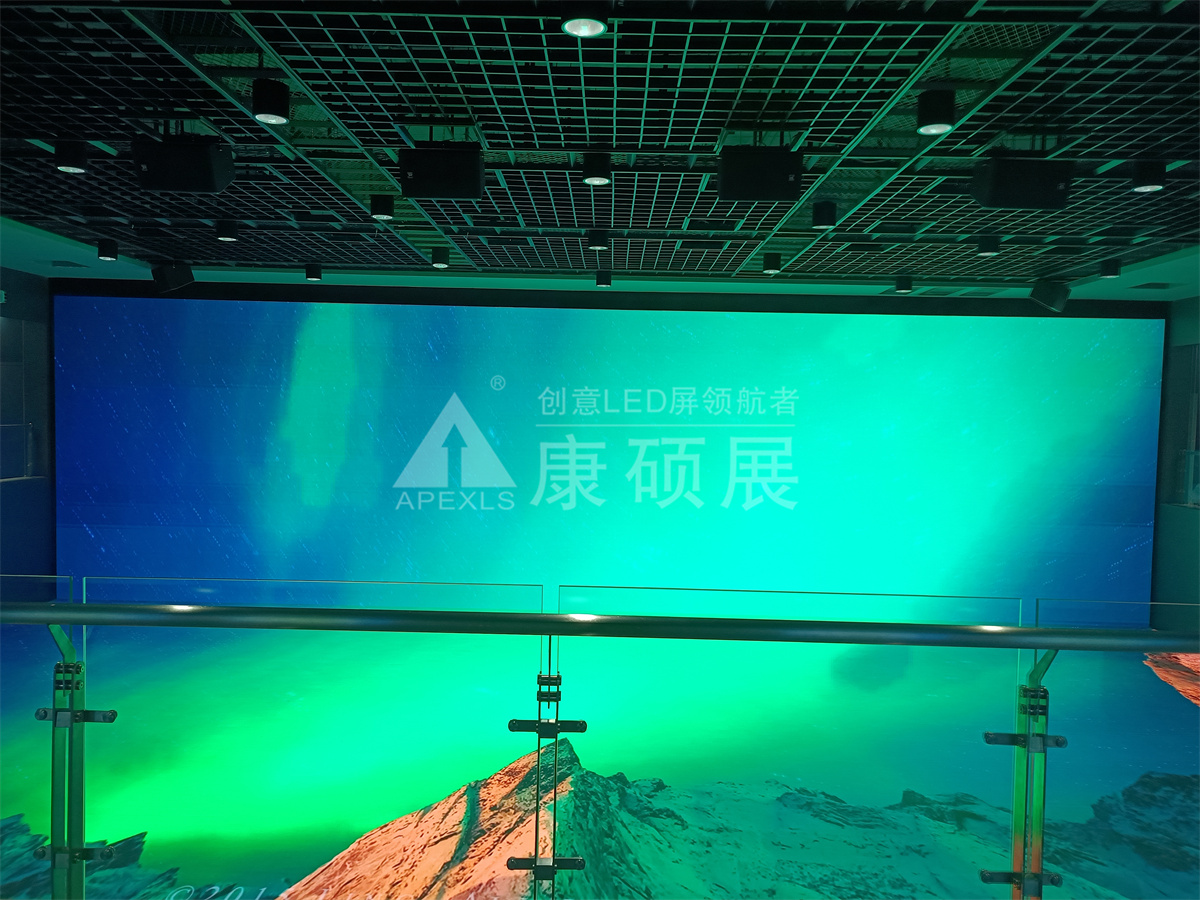 海南規劃展覽館P2戶內全彩屏